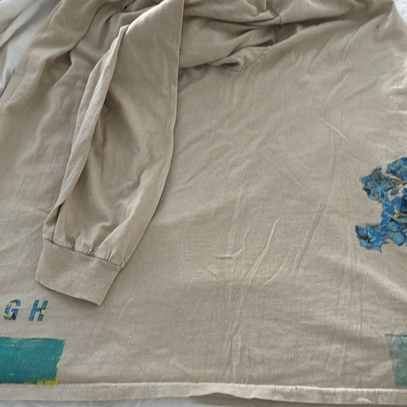 Uniqlo Long-sleeved Graphic Tee - Van Gogh graphic. Unisex, Size XL. - Picture 9 of 12